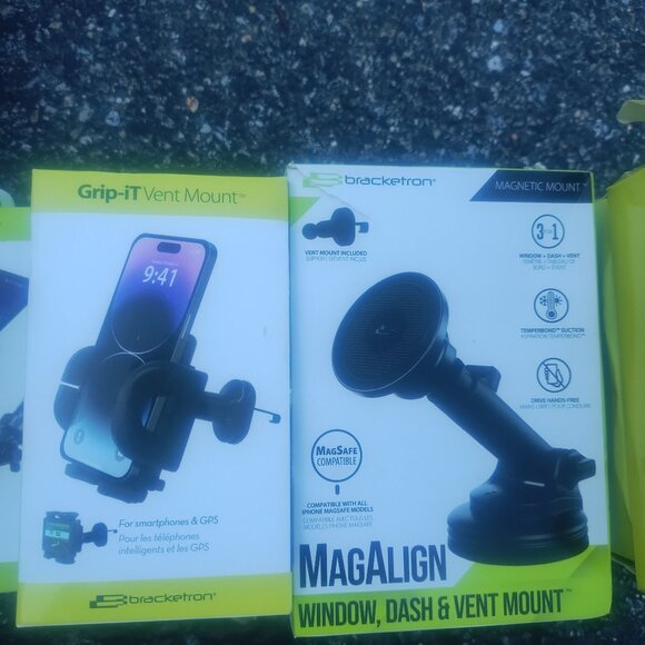 Cellphone mounts and cup holders lot of 50 - Picture 1 of 12